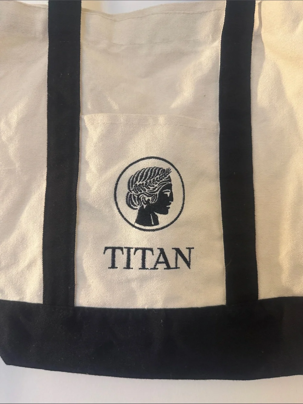 Titan canvas tote simple